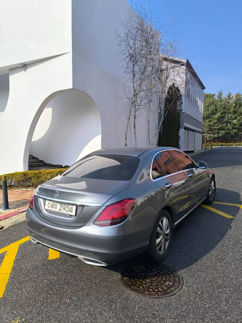 Mercedes-Benz C-Class