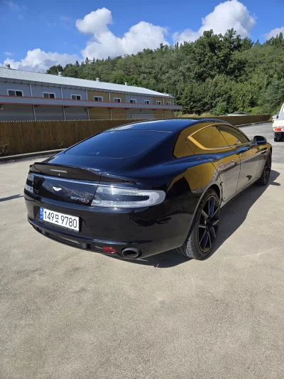 Aston Martin Rapide