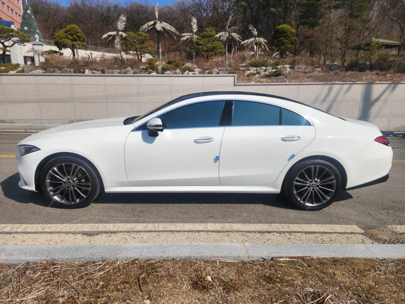 Mercedes-Benz CLS-Class