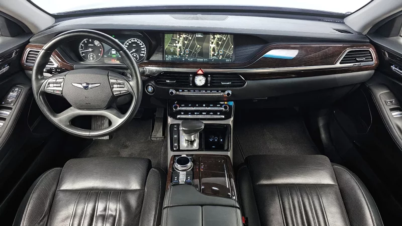 Genesis EQ900