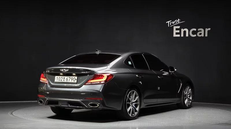 Genesis G70