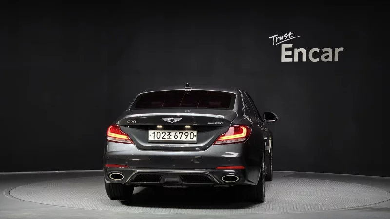 Genesis G70