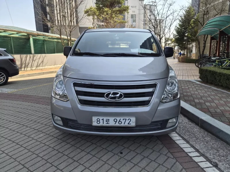 Hyundai Starex
