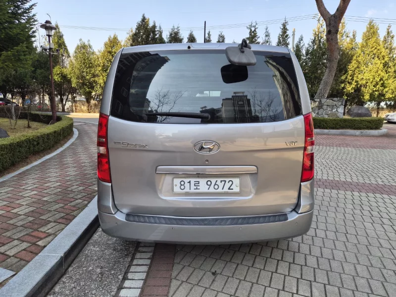 Hyundai Starex