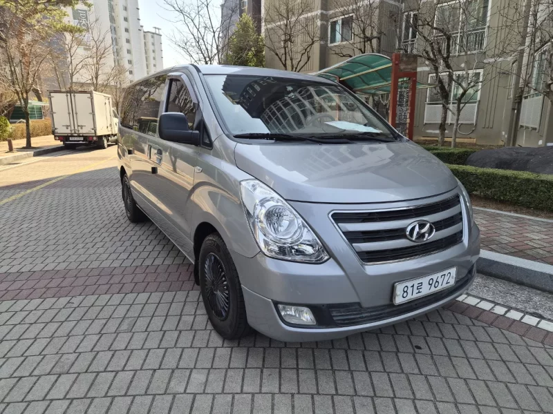 Hyundai Starex