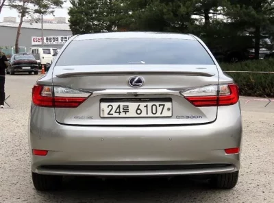 Lexus ES300h