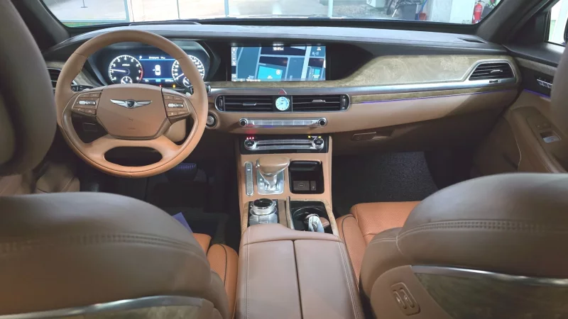 Genesis G90