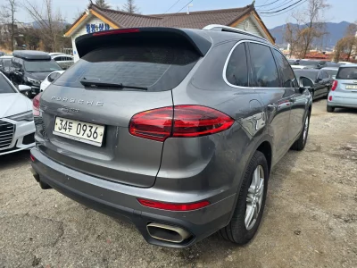 Porsche CAYENNE