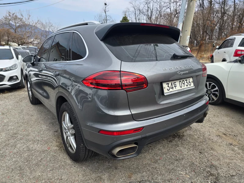 Porsche CAYENNE