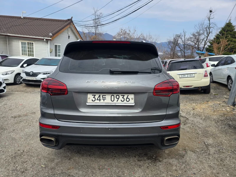 Porsche CAYENNE