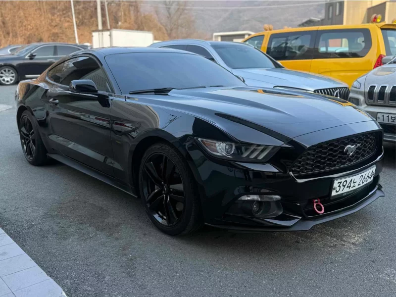 Ford MUSTANG