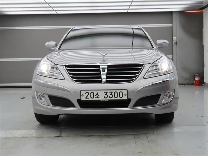 Hyundai Equus