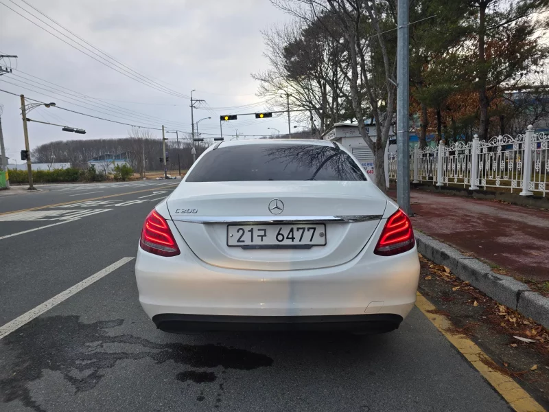 Mercedes-Benz C-Class