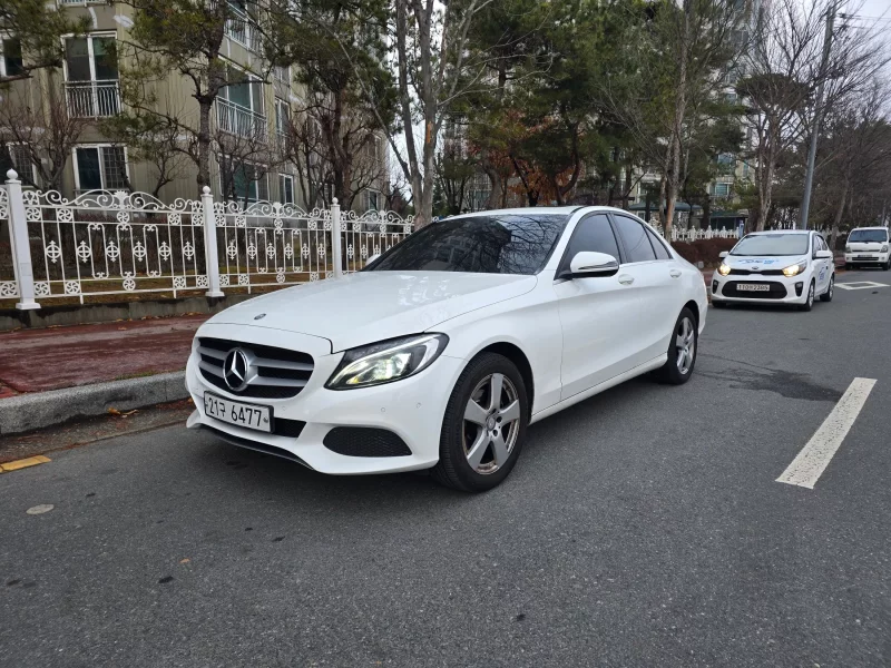 Mercedes-Benz C-Class