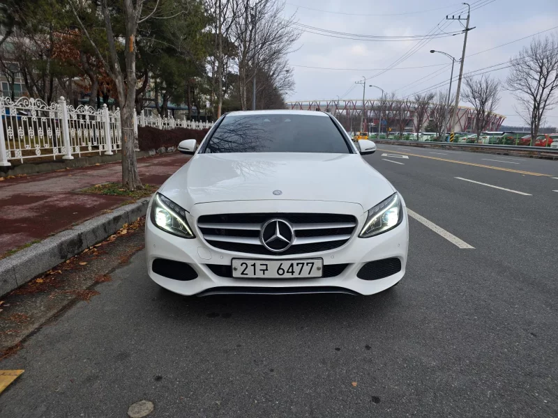 Mercedes-Benz C-Class