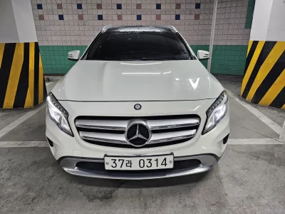 Mercedes-Benz GLA-Class