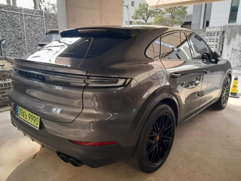 Porsche CAYENNE
