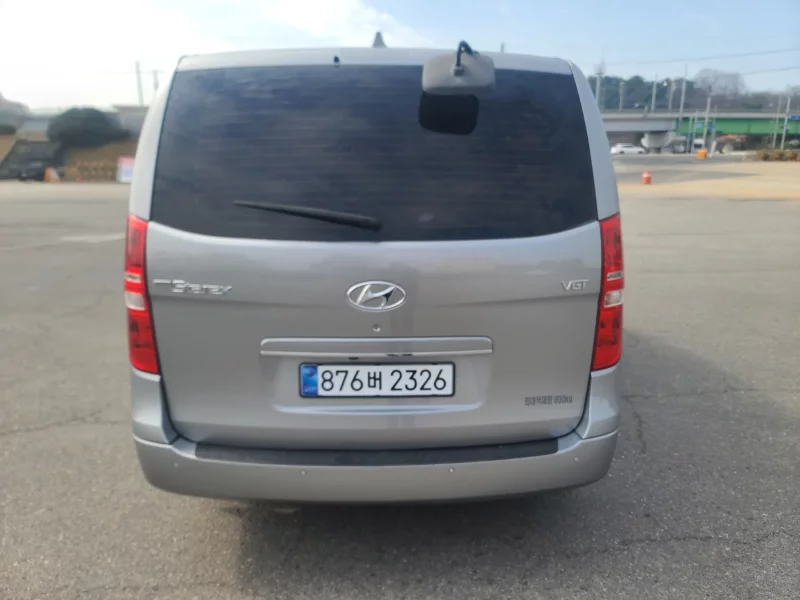 Hyundai Starex