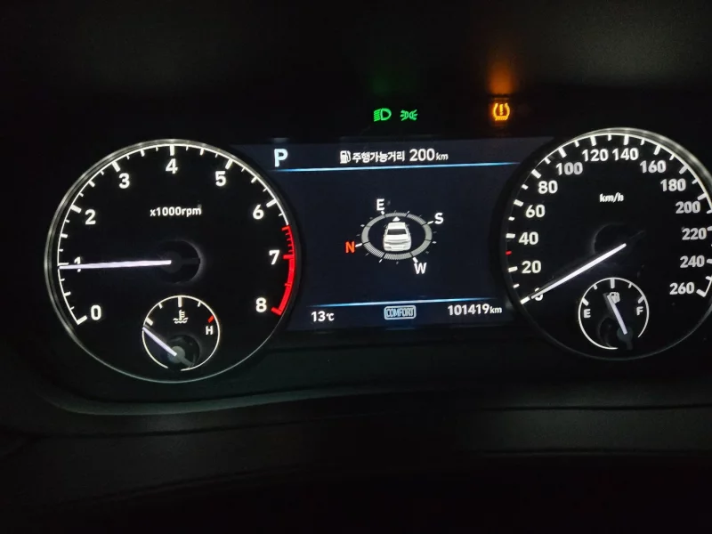 Genesis G90