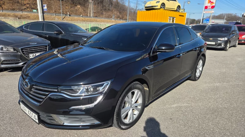 Renault SM6
