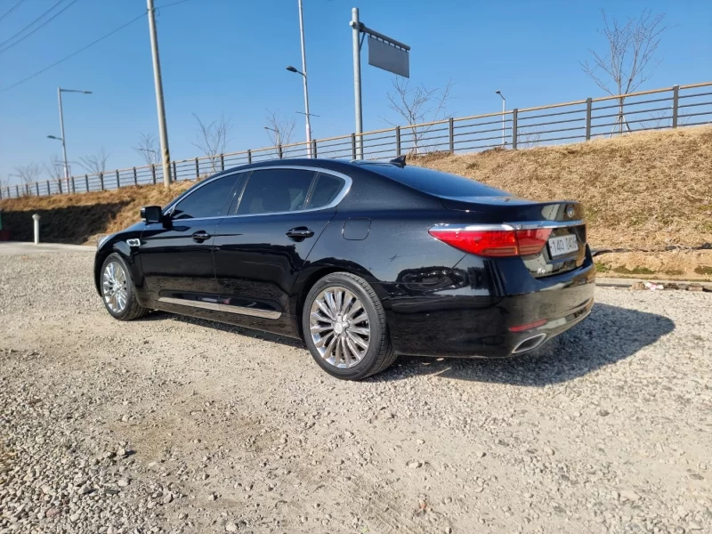 Kia K9