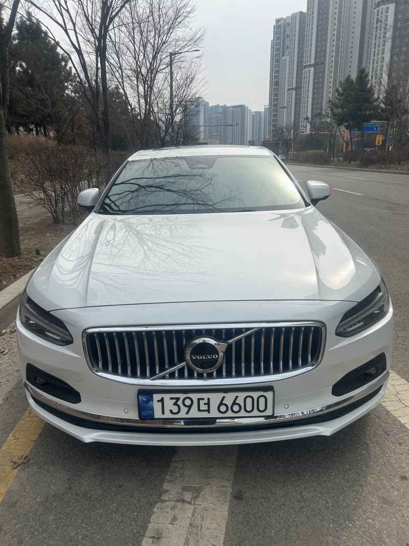 Volvo S90