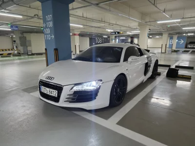 Audi R8