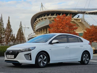 Hyundai Ioniq