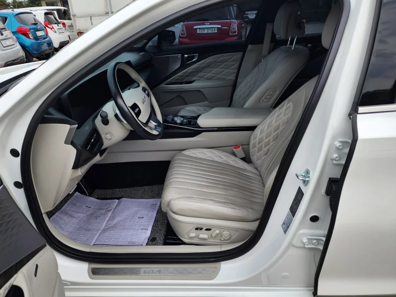 Kia K8