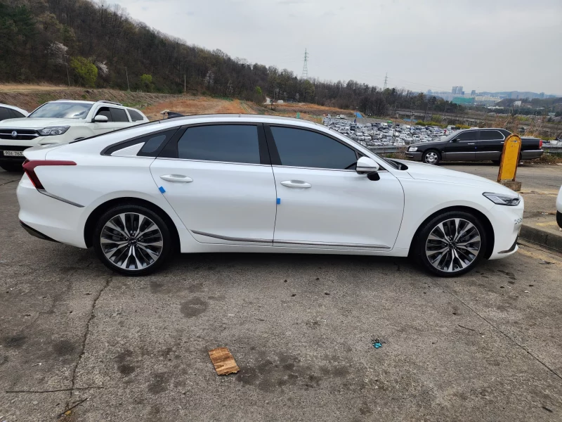 Kia K8