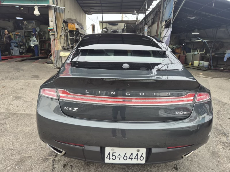 Lincoln MKZ