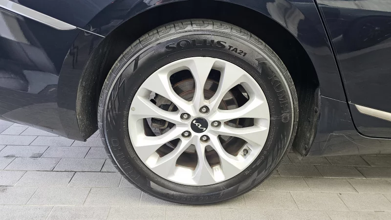 Kia K8