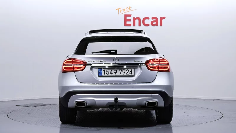 Mercedes-Benz GLA-Class