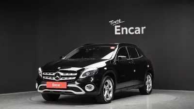 Mercedes-Benz GLA-Class