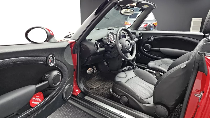 MINI Cooper Convertible