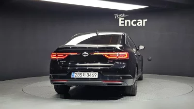 Renault SM6