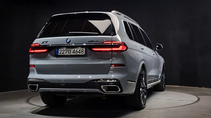 BMW X7