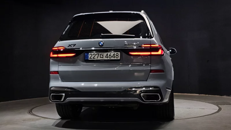 BMW X7