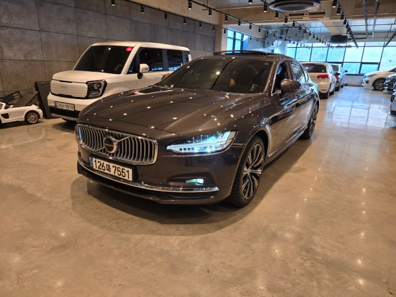 Volvo S90