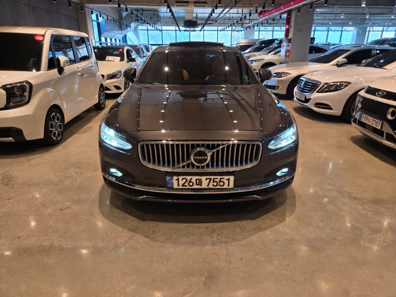 Volvo S90
