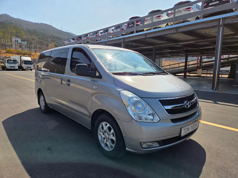 Hyundai Grand Starex