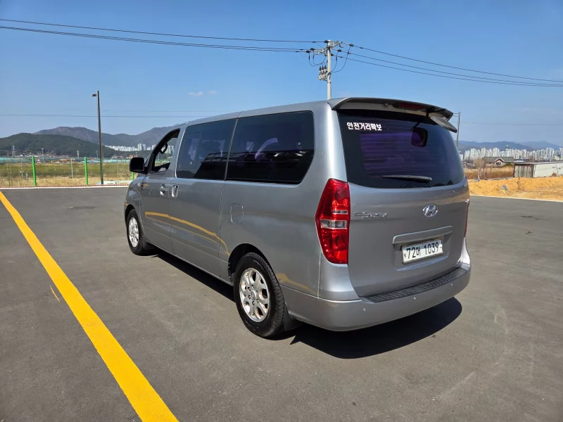 Hyundai Grand Starex