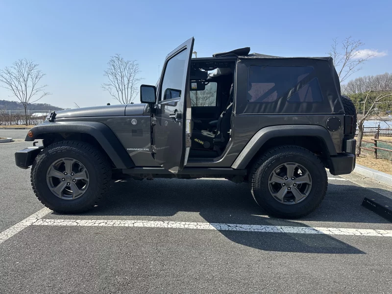 Jeep WRANGLER