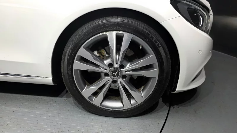 Mercedes-Benz C-Class