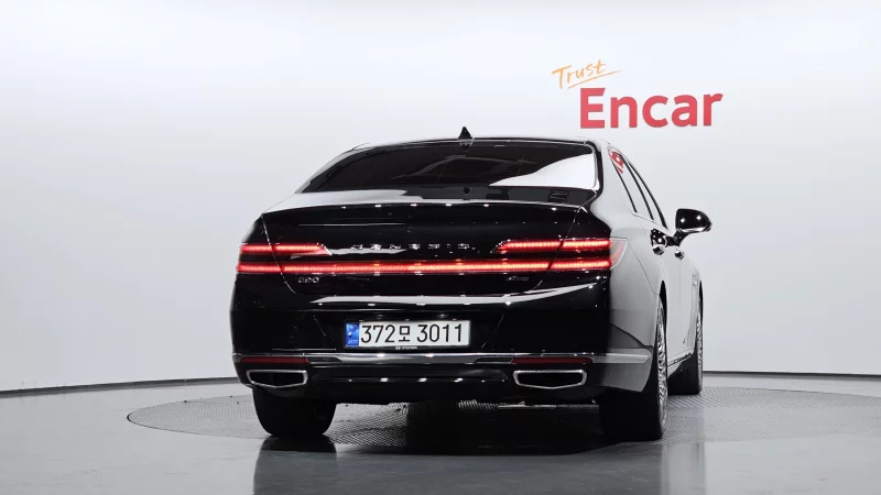 Genesis G90