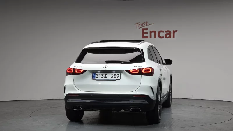 Mercedes-Benz GLA-Class