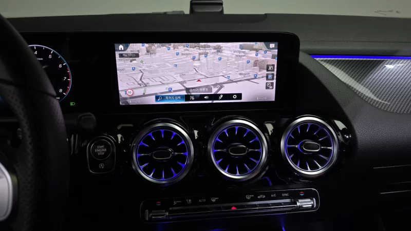 Mercedes-Benz GLA-Class