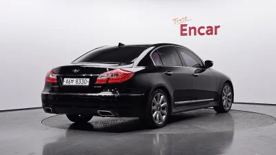 Hyundai Genesis