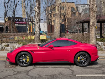 Ferrari CALIFORNIA