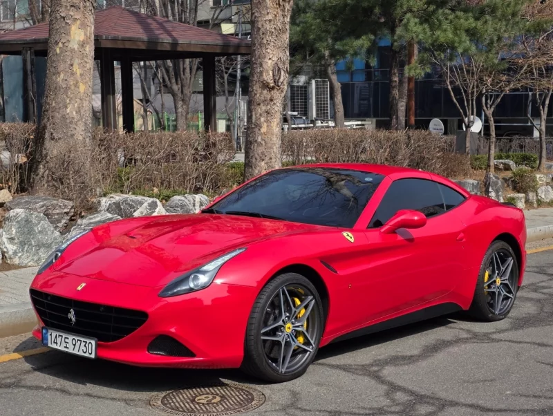 Ferrari CALIFORNIA